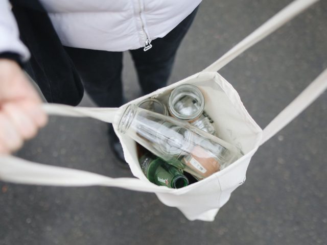 Verre ou plastique réutilisable : quel emballage choisir