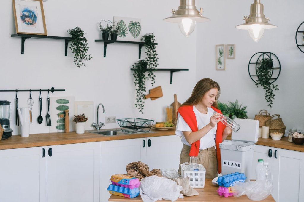 Organisation des déchets à la maison : trier et compacter
