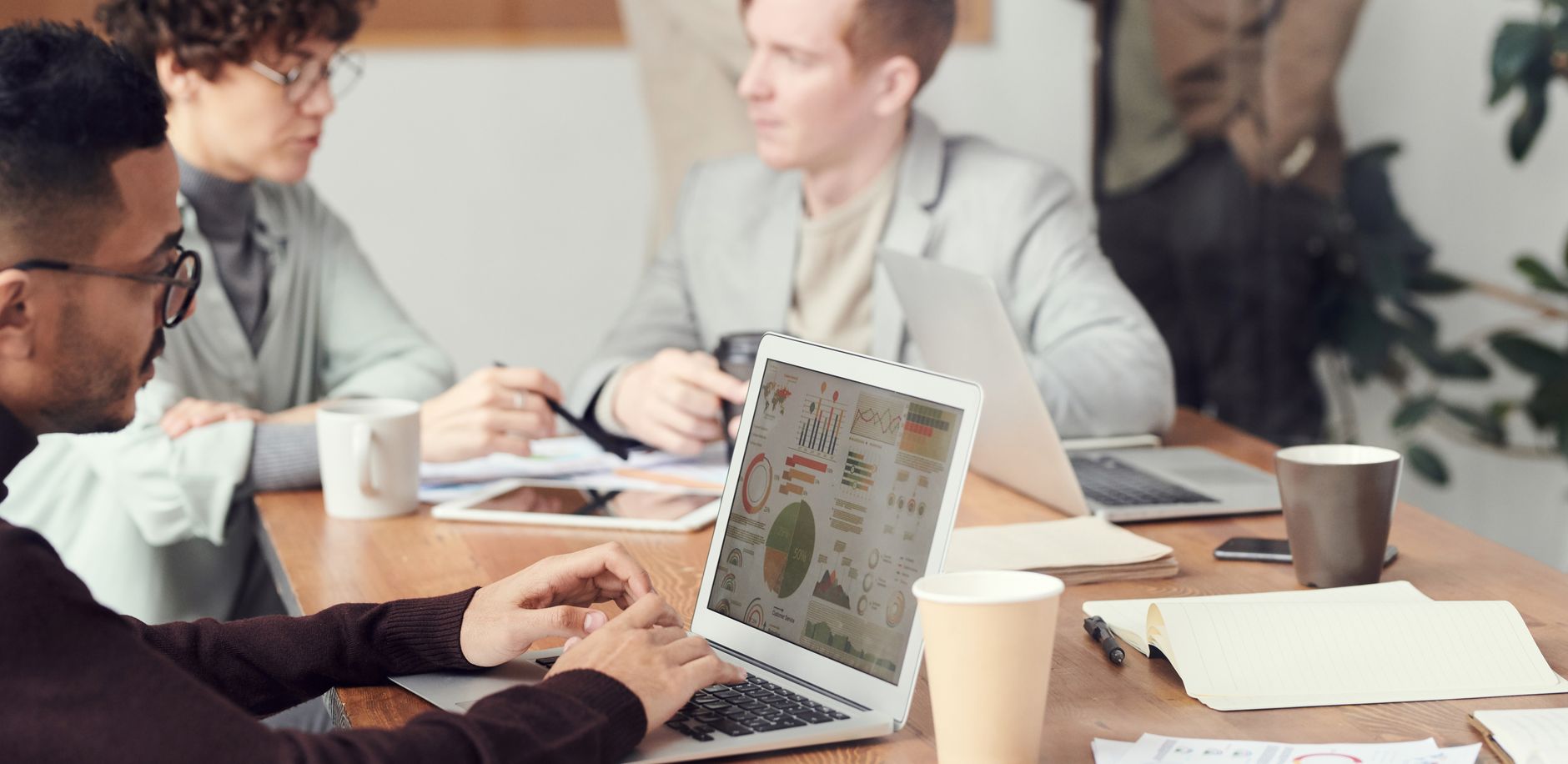 Comparatif matériaux réutilisables pour emballages de box